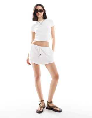 Cotton On - Leichte Strand-Shorts in Weiß