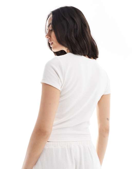 Cotton On lighweight cropped t-shirt in white, 2 of 4