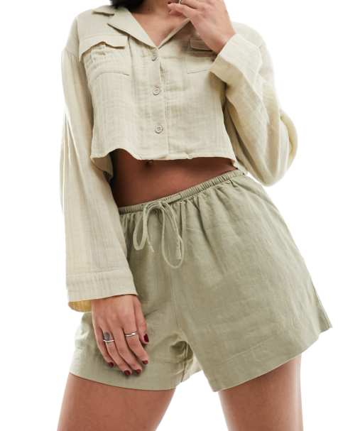 Cotton On – Locker geschnittene Shorts in khaki Leinenoptik mit Tunnelzug - view 1