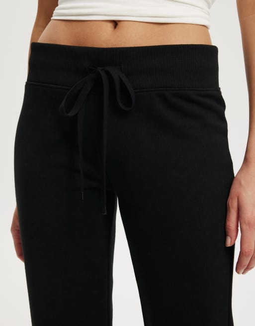 Cotton On Low rise bootleg sweatpant in black, 3 of 4
