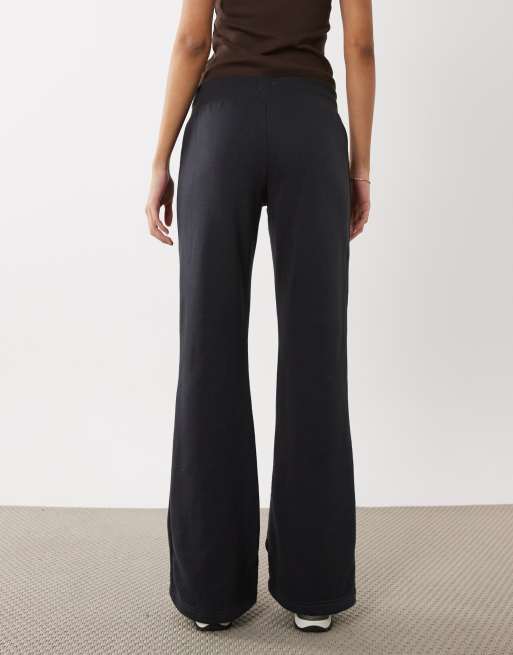 Cotton On Low rise bootleg sweatpant in black, 2 of 5