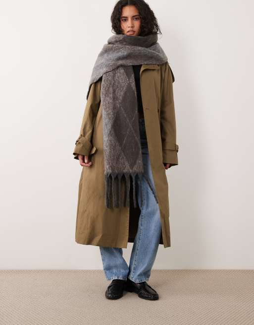 Cotton On luxe tassel scarf in grey blue argyle, 3 of 3