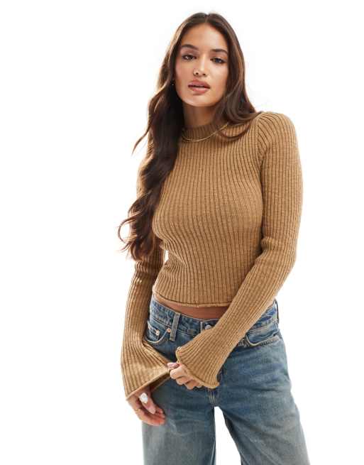 Cotton On - Maglione corto e aderente a maniche lunghe color pigna con scollo a barchetta