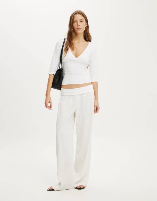Cotton On Maple v neck 3/4 sleeve in white, 2 of 4