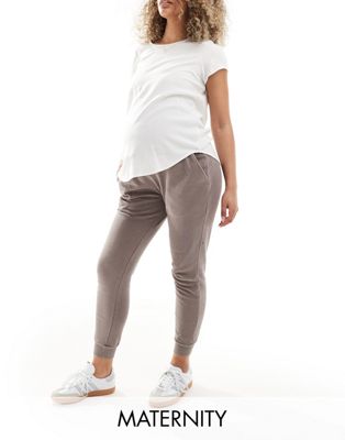 Cotton On Maternity joggers with bump waist band in washed brown fleece