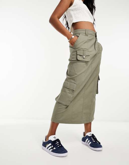 Cotton On – Midi-Cargorock in Khaki 