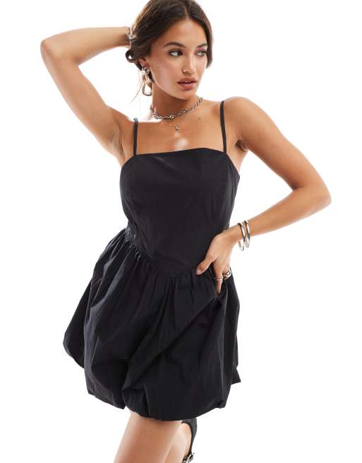 Cotton On – Minikleid in Schwarz mit Ballonsaum