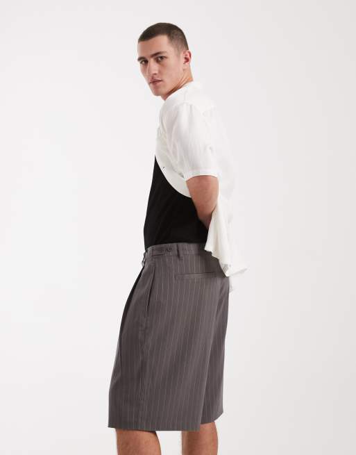 Cotton On – Mörkgrå, kritstrecksrandiga, baggy shorts med superveck, 3 av 5