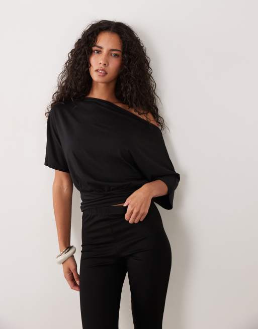Cotton On nova offshoulder kortærmet i sort, 2 af 4