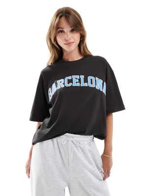 Cotton On - Oversize-T-Shirt in verwaschenem Schwarz mit Barcelona-Print