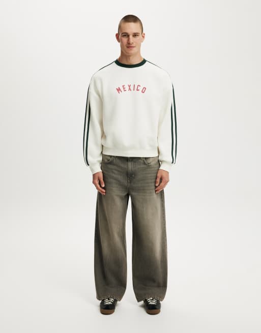 Cotton On Oversized graphic crew sweater in beige, 3 of 4