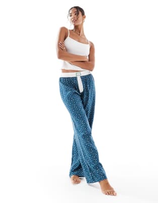 Cotton On - Pantalon de pyjama ample en flanelle à petites fleurs - Bleu aura-Bleu marine