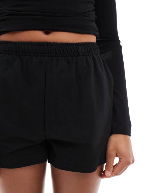 Cotton On - Pantaloncini mini in pile neri classici, 4 di 5
