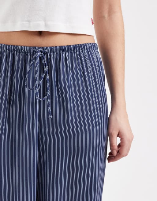Cotton On - Pantaloni a fondo ampio in raso lavaggio blu a righe, 5 di 5