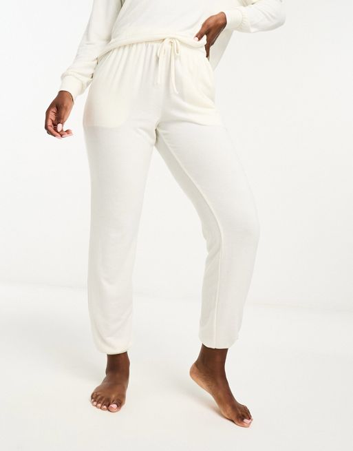 Cotton On - Pantaloni del pigiama super morbidi color crema con fondo elasticizzato 