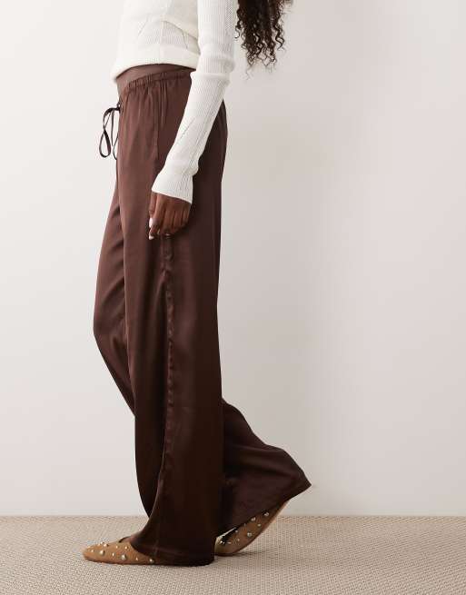 Cotton On pantaloni in satin con coulisse marroni, 2 di 5