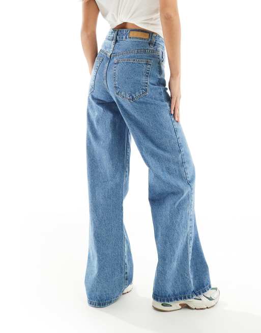 Cotton On Petite wide leg jeans in mid wash blue , 4 of 5
