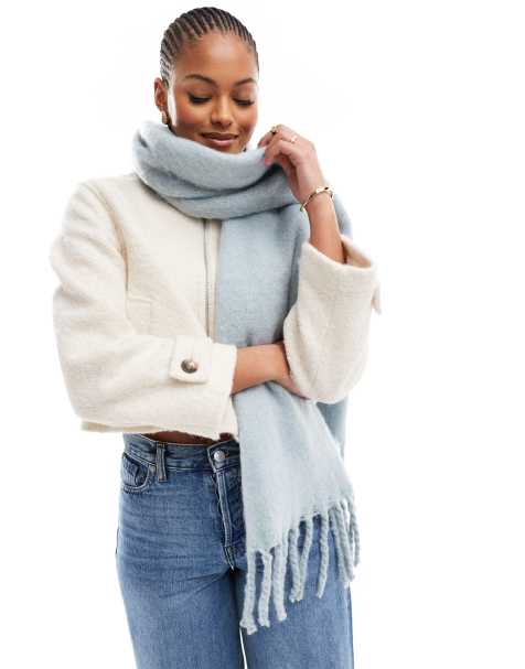 Cotton On – Phoebe – Blå, borstad halsduk med fransar - view 1