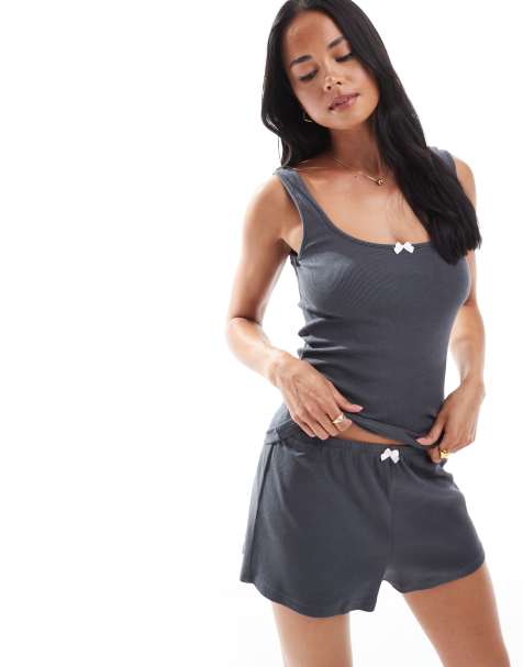 Cotton On – Piżamowy top w stylu lat 90. w kolorze spranej czerni - view 1