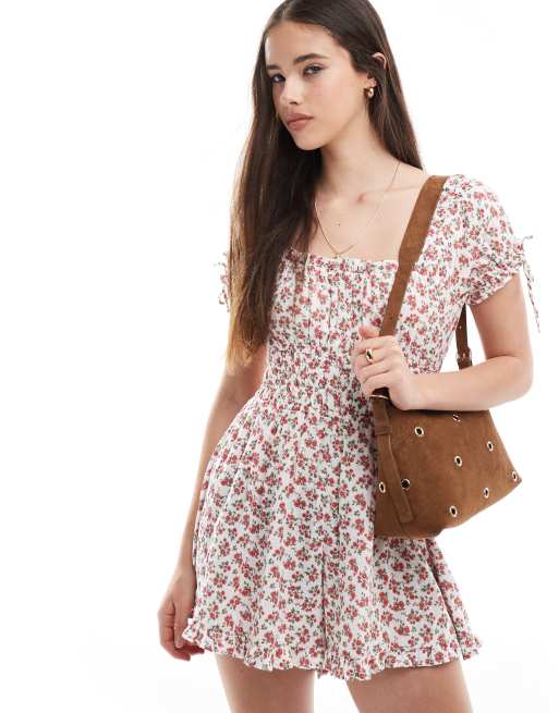 Cotton On - Playsuit met blote schouders in annaliese bloemen rood, 4 van 4