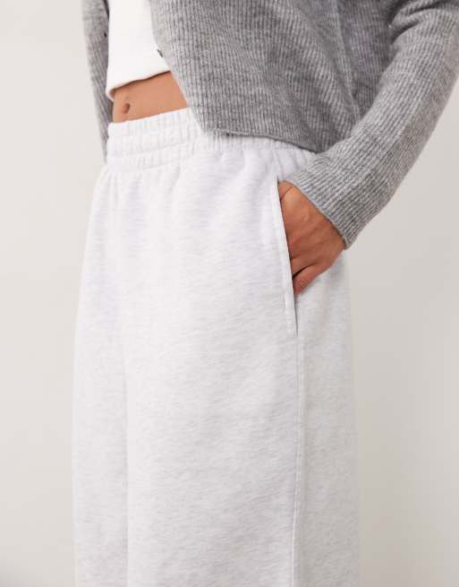 Cotton On plush premium boyfriend jogger in grey, 4 of 5
