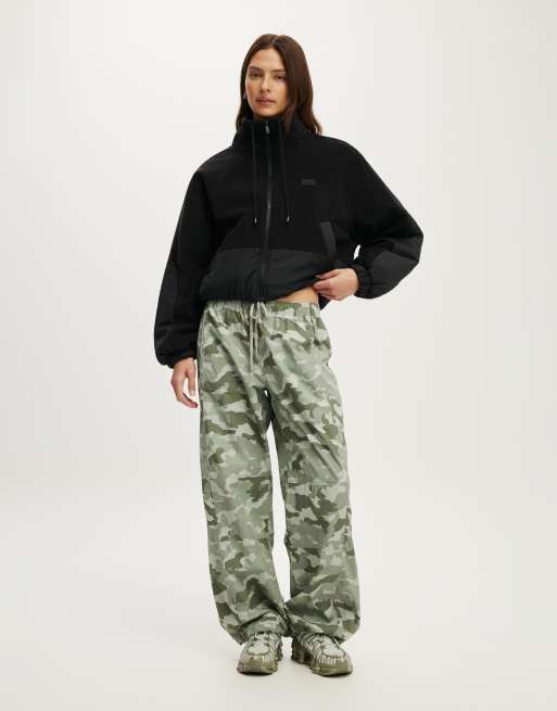 Cotton On Polar fleece padded jacket in black, 3 of 4