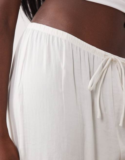 Cotton On – Pyjama-Hose aus gewaschenem Satin in Cremeweiß mit weitem Bein, 3 von 5
