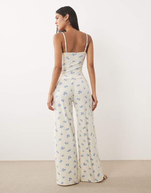 Cotton On pyjamaset med pointelle, lång linne och vida byxor med småblommigt mönster, 2 av 4