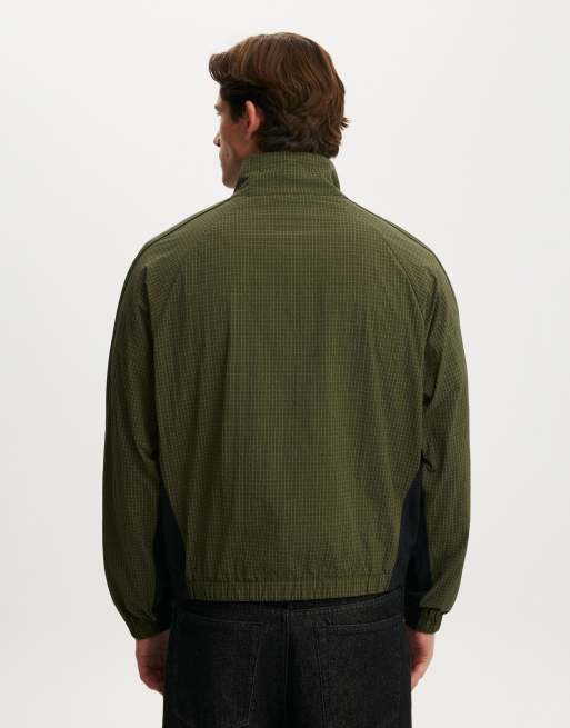 Cotton On Quarter zip spray jacket in green, 4 of 4