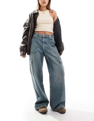 Cotton On Relaxed cargo jean in mid blue - view 1