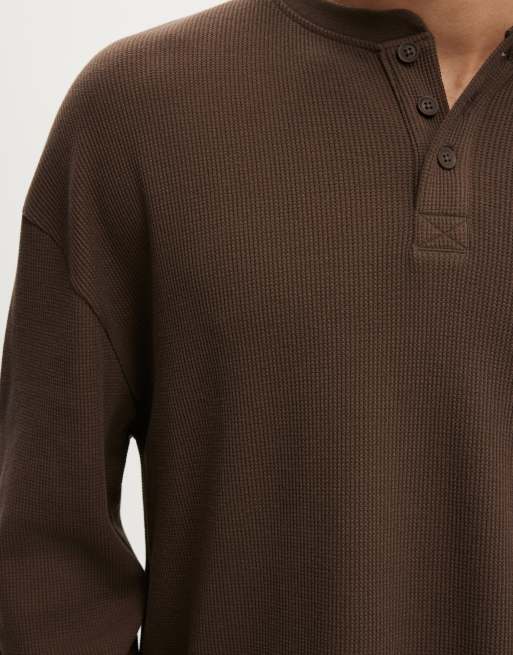 Cotton On Relaxed fit textured henley long sleeve in espresso waffle, 3 of 4