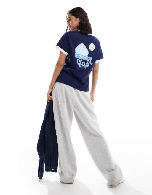 Cotton On - T-shirt à col V et imprimé Resort Club - Bleu marine