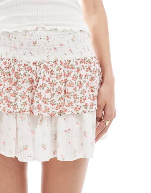 Cotton On Ria - Jupe-short à froufrous et motif fleuri carmin, 5 de 5