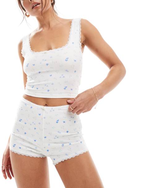 Cotton On - Ribstrikket pyjamastop med blonder og småblomstret print i blå - view 1
