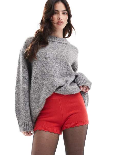 Cotton On – Röda, stickade mikroshorts med broderi - view 1