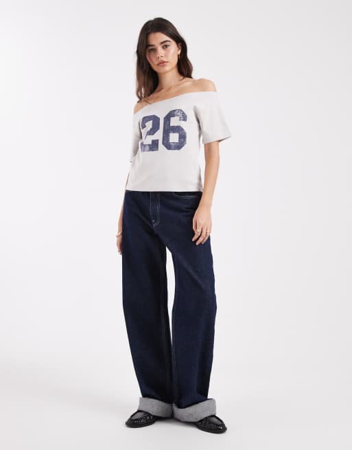 Cotton On – Rökfärgad, sportig t-shirt med bara axlar och tryck, 2 av 4