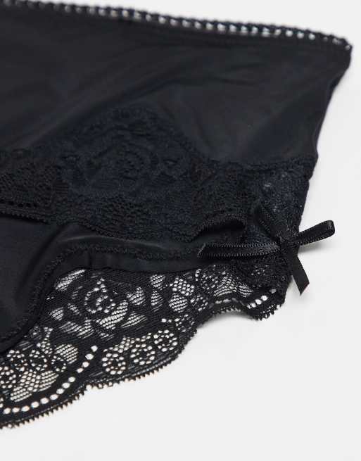Cotton On - Sabrina - Pakke med 3 par sorte briefs med blonder og boyleg-snit, 2 af 3