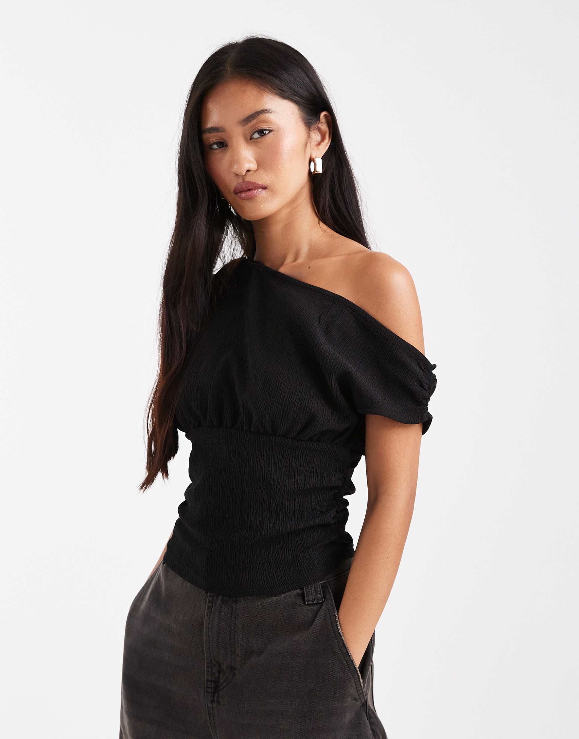 cotton on sara off the shoulder top in black