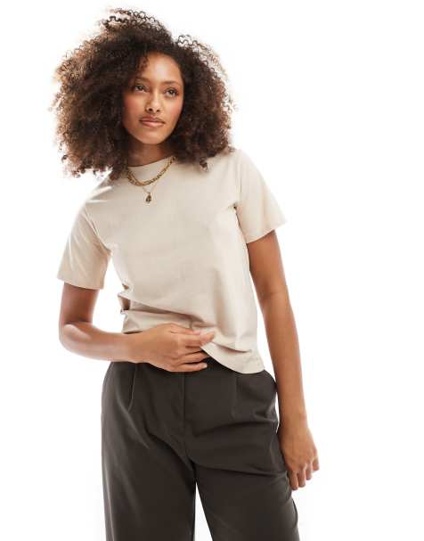 Cotton On – Schlichtes 90er-T-Shirt in Steinbeige - view 1