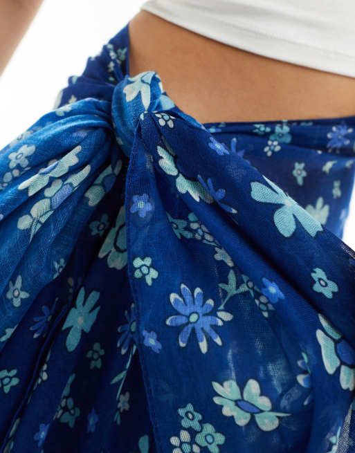 Cotton On - Set con borsa e pareo blu a fiori tropicali , 3 di 5