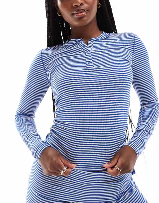 Cotton On - Sleep Recovery - Gestreepte Henley pyjamatop met lange mouwen in blauw, deel van co-ord set