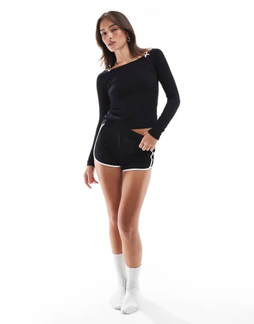 Cotton On – Sleep Recovery – Pyjama-Oberteil in Schwarz mit U-Boot-Ausschnitt und Schleifen, 3 von 4