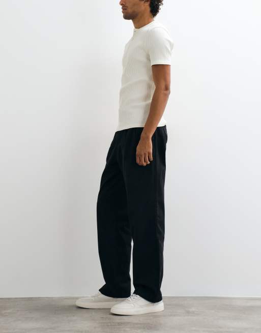 Cotton On super baggy pleated trouser in black, 3 of 5