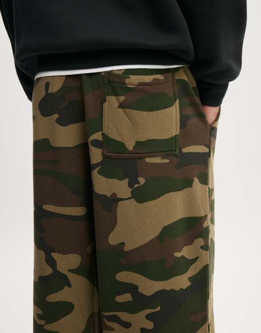 Cotton On Super baggy track pant in camo, 3 of 4