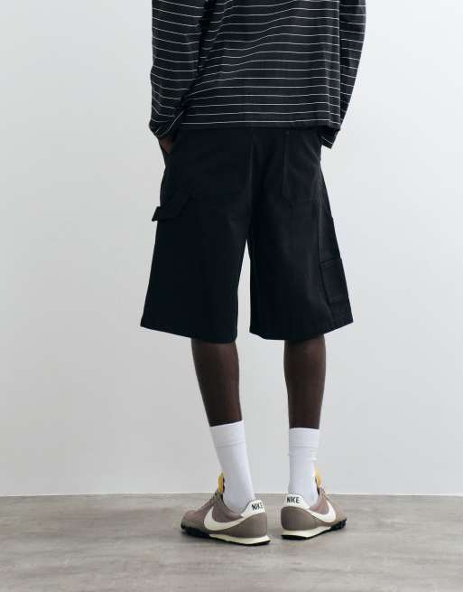 Cotton On super baggy worker shorts in black, 3 of 5