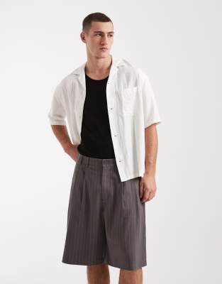 Cotton On super pleated baggy shorts in charcoal pinstripes charcoal pinstripe 11790₽