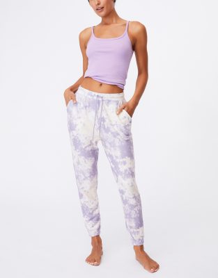 Cotton On - Superzachte pyjamabroek met tie-dye print in lila, deel van co-ord set 
