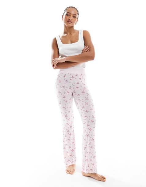 Cotton On - Superzachte ruimvallende flared pyjamabroek in roze - view 1
