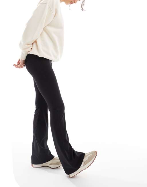 Cotton On – Svarta, supermjuka, utsvängda leggings, 5 av 5