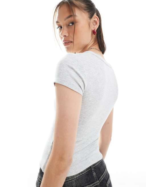 Cotton On - T-shirt a maniche corte color grigio mélange con collo serafino, 4 di 4
